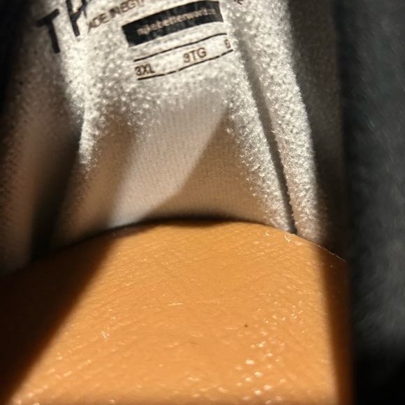 Nike Gray Hoodie with Black Accents - Picture 7 of 9